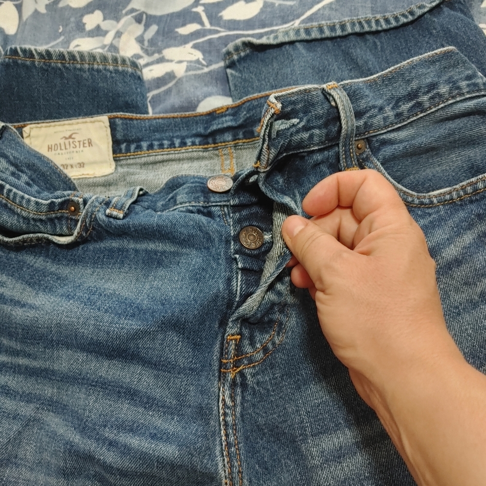 Jean - Picture 2 of 3
